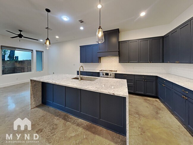 Photo - 2310 S 3rd St Unit A