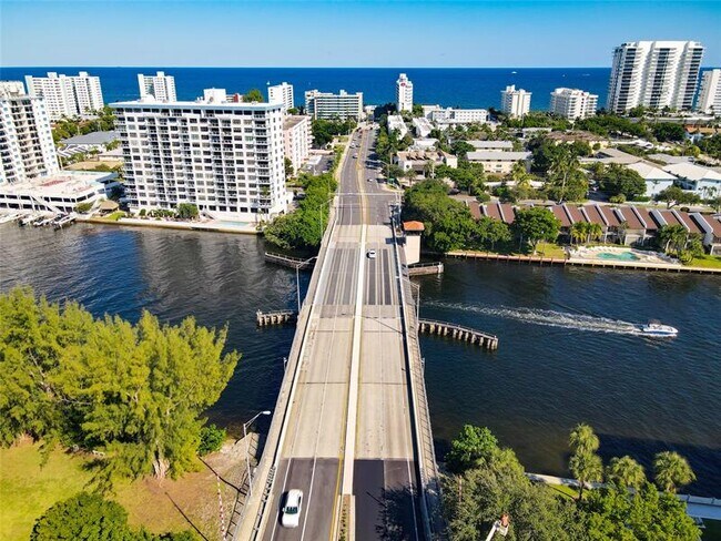 Photo - 2860 NE 14th St