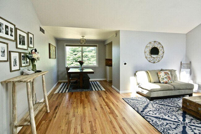 Photo - Lovely Broadview Updated 3 bed/1bath Rambler!