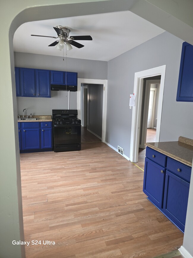 Kichen/ Dinning - 12242 S Eggleston Ave