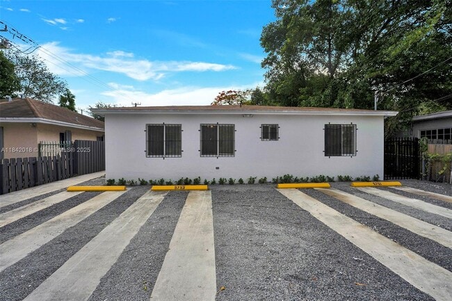 Building Photo - 5753 NW 6th Ave Unit 5751 Rental