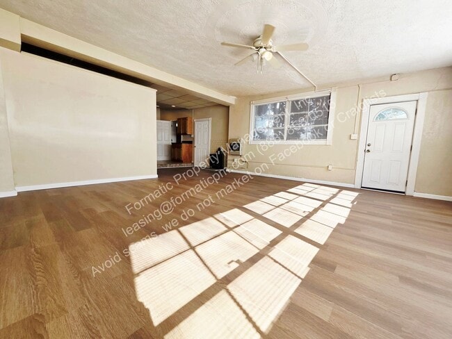 Building Photo - 323 Hughes St Unit 2