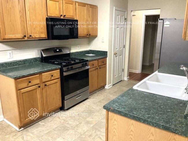 Photo - 406 Crested View Dr