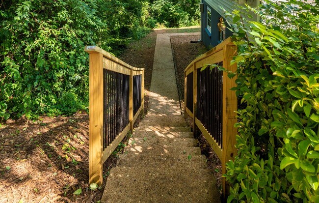 Photo - Laurel Lane Unidad 206