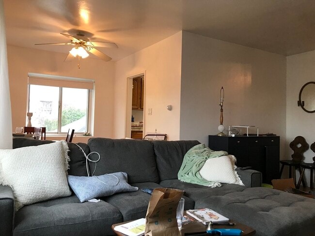 Building Photo - 76 Euston Rd Unit 10