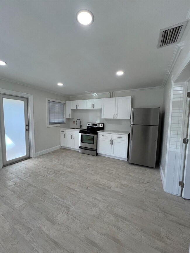 Photo - 1333 NE 5th Terrace Unit 8