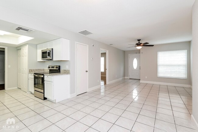 Photo - 319 Buttonwood Dr
