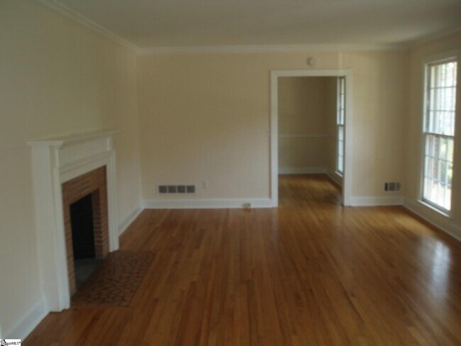 935 Rutherford Rd