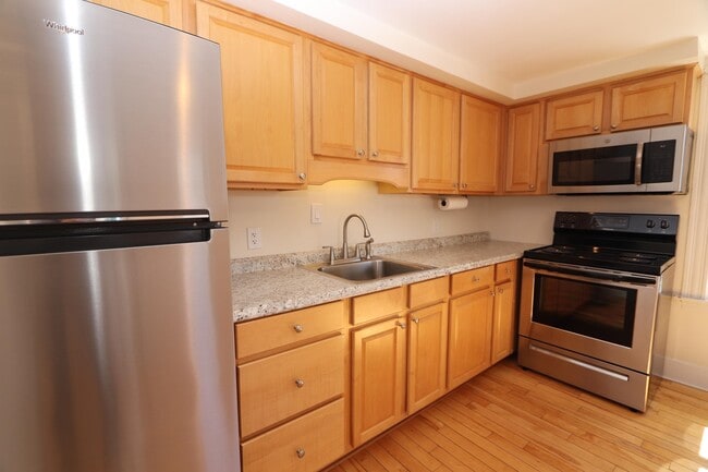 Photo - 20 Whipple Rd