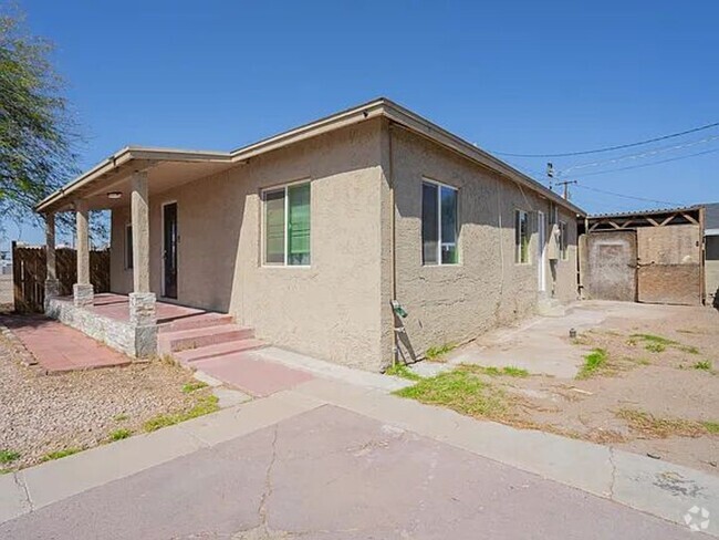 Building Photo - 308 W Yavapai St Rental