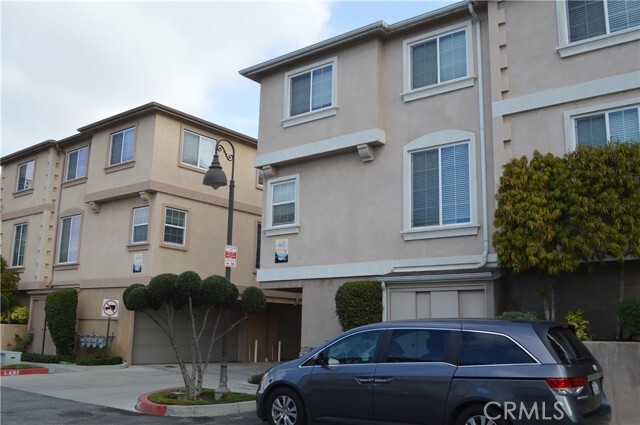 Photo - 1421 Lomita Blvd Townhome