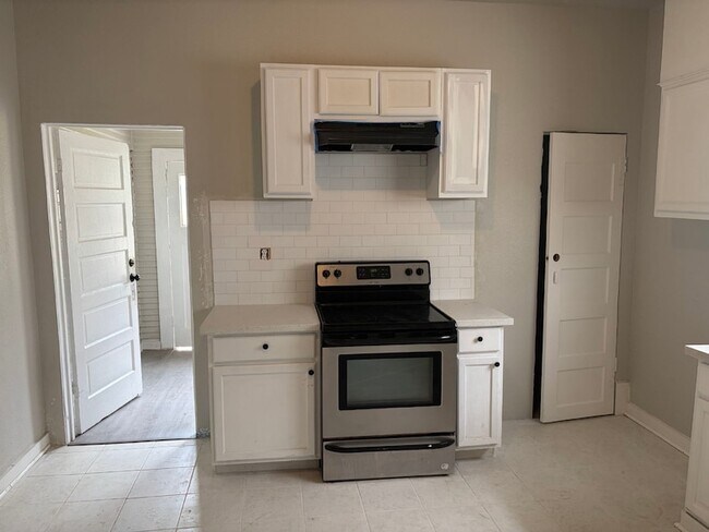 Photo - 2015 11th St