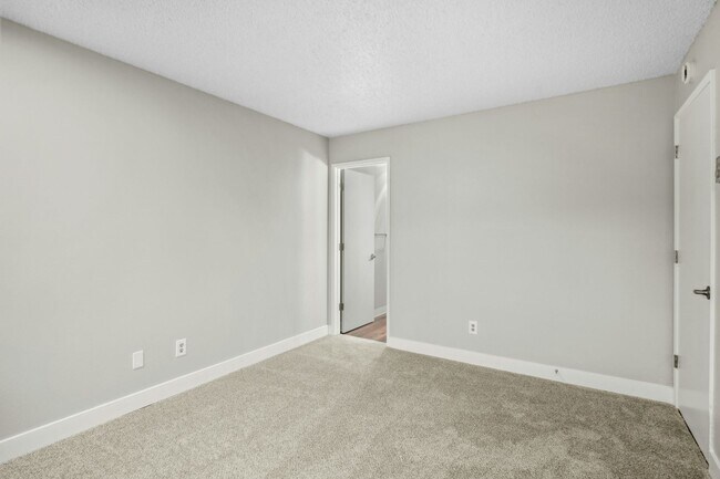 Photo - The Alexander