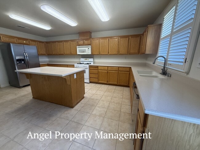 Photo - 1245 Oak Haven Way