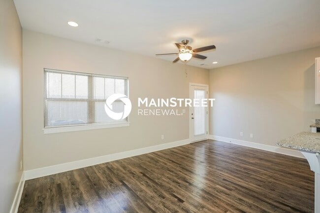 3 Bedroom Pet-Friendly Home in Lebanon, TN with Main Street Renewal
