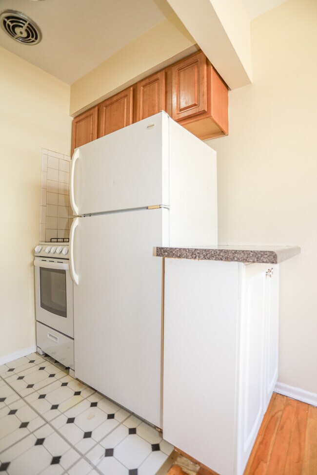 Photo - 535 W Briar Pl Unit 560