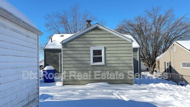 Photo - 1724 Parkamo Ave
