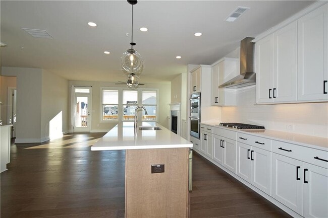Photo - 1208 Waterfall Ct