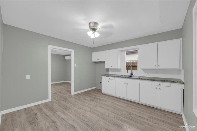 Photo - 13 4th St