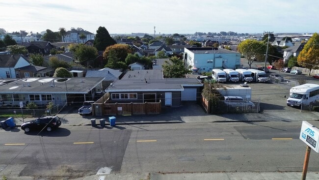 Photo - 1814 B St Unit #1