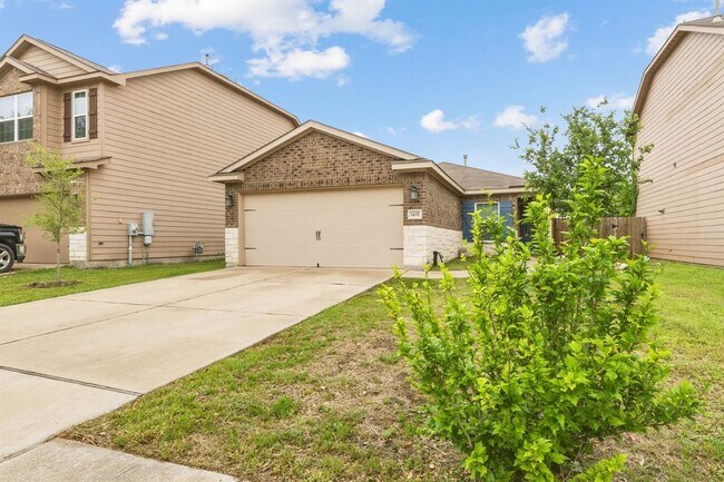 Photo - 1437 Treeta Trail