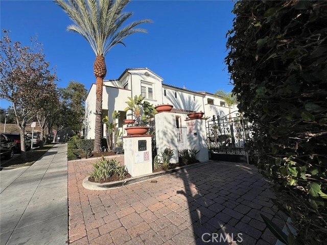 Photo - 1752 Grand Ave