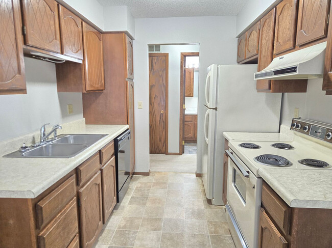 Building Photo - Cathy Ave Apartments