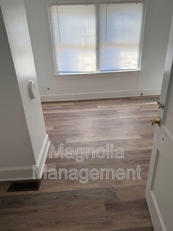 Photo - 1436 Perry Ave