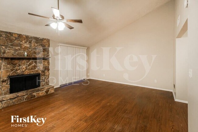 Photo - 5361 Martins Crossing Rd