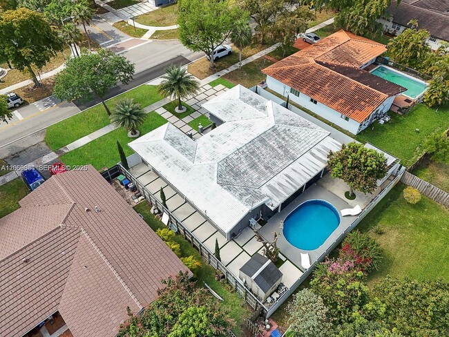 Photo - 6951 Miami Lakeway S