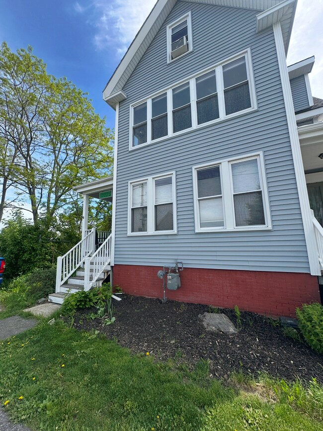 Photo - 286 Front St Unit 3