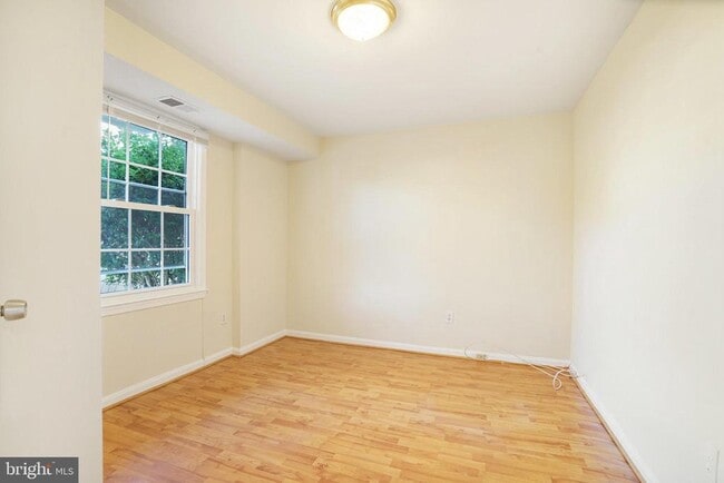 Photo - 4339 Cedarlake Ct