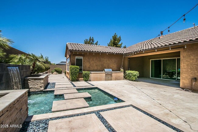 Photo - 3009 E Valencia Dr