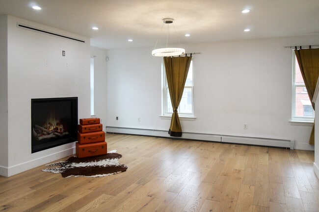 Photo - 41 Wolcott St Unit 2