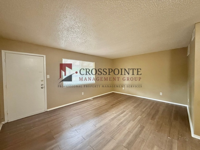 Building Photo - Almost Ready! 1 Bed 1 Bath Apartment Near Downtown Tyler!