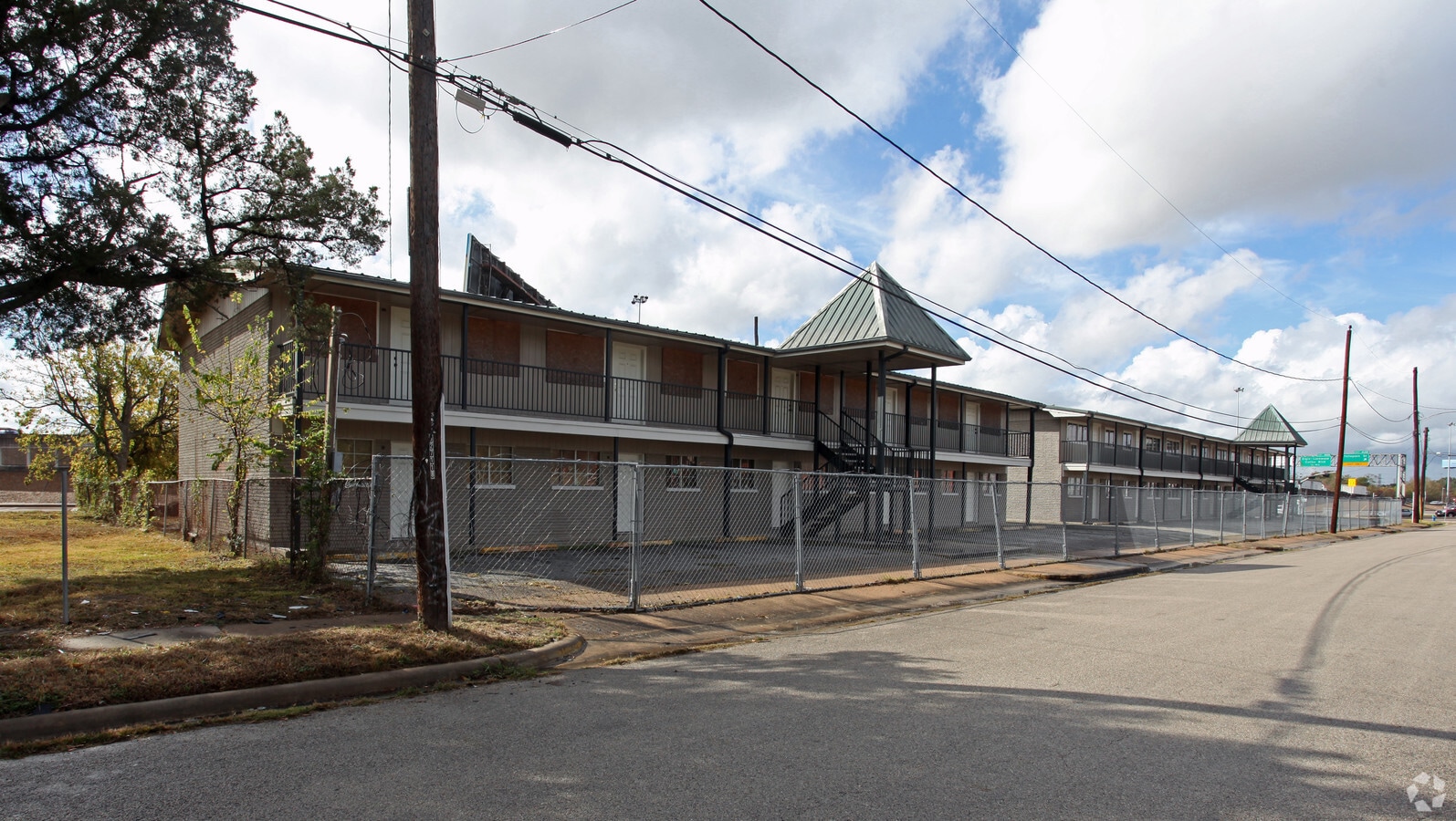Photo - Riverstone Apartments