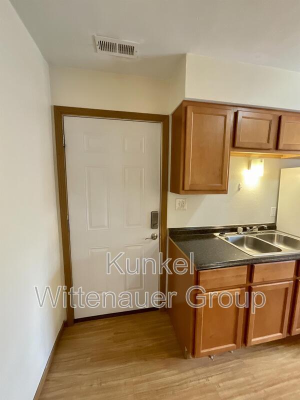 Photo - 1804 Jamestown Rd