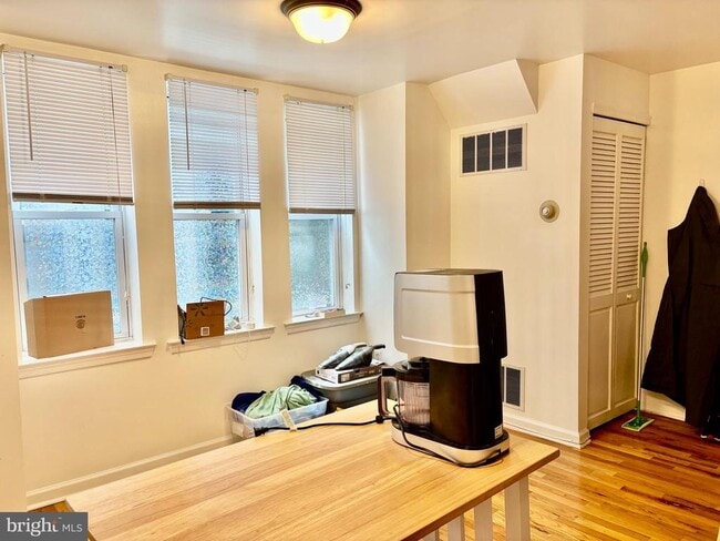 Photo - 322 S 12th St Unit 2R