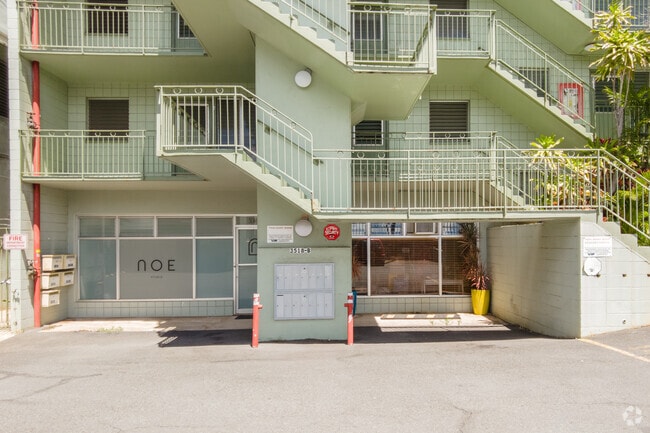 Photo - 3516 B Waialae Avenue