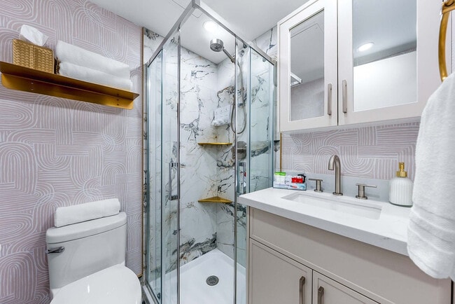 Photo - 168 McCaul St Unit SI ID1389235P