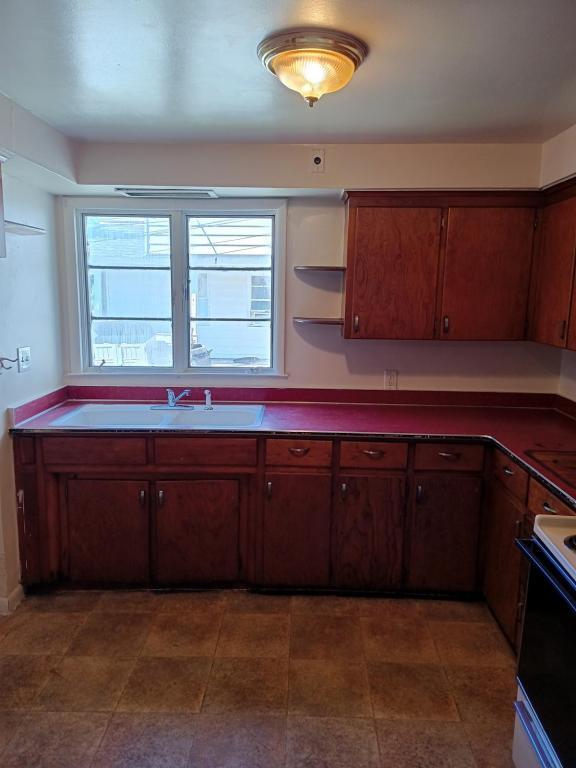 Photo - 109 Guy Park Ave