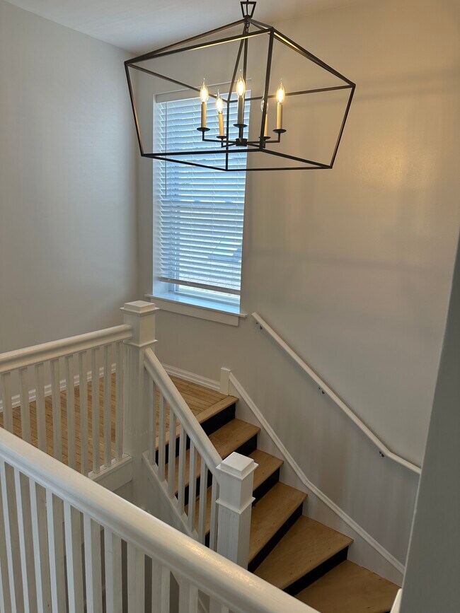 Photo - 2112 N Leavitt St Unit 3