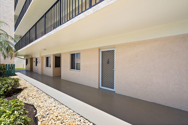 Photo - 275 Palm Ave Unidad C103