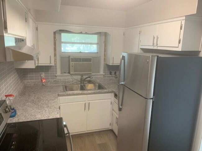 Photo - 218 Glendale Ave Unidad A