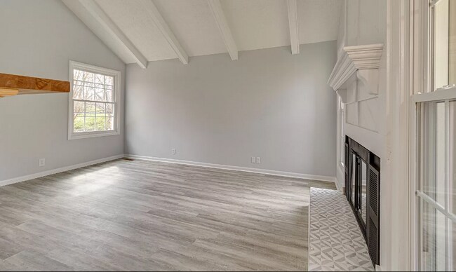 Photo - 747 Fitzpatrick Rd