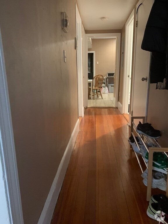 Building Photo - 16 Fisher Ave Unit 2 Rental