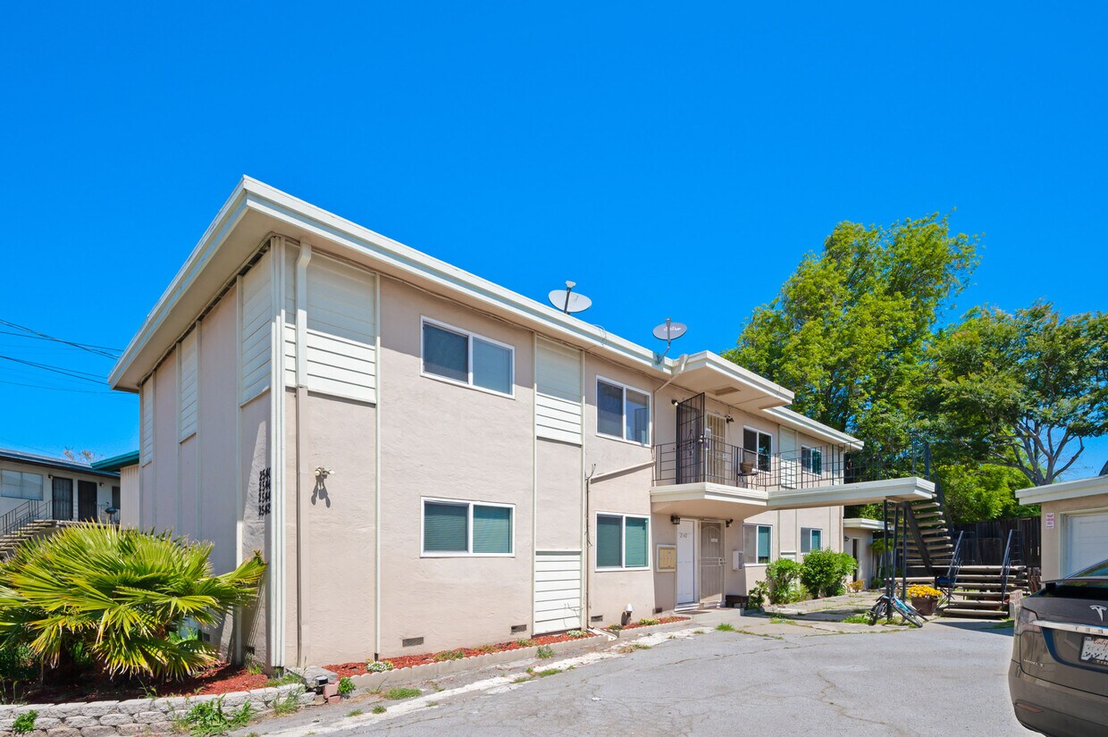 Photo - 2542 Denning Ct (Castro Valley, CA)