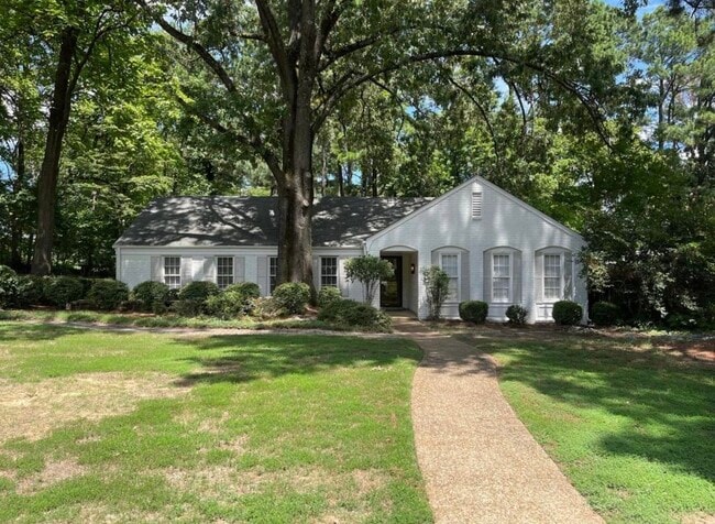 Building Photo - 7670 McHenry Cir E