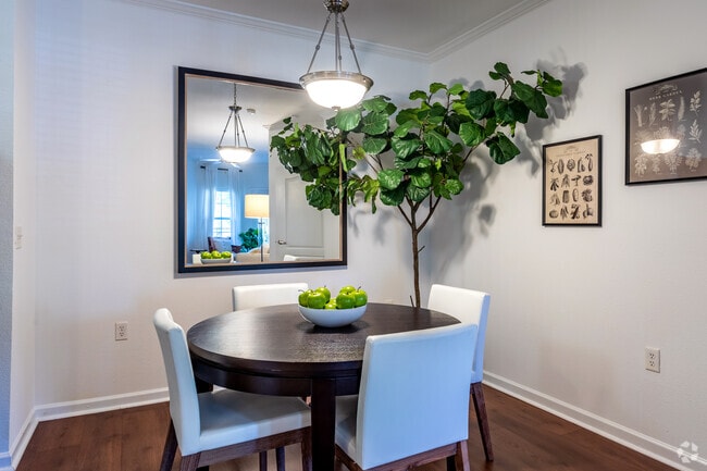 2BR, 2BA - 1157 SF