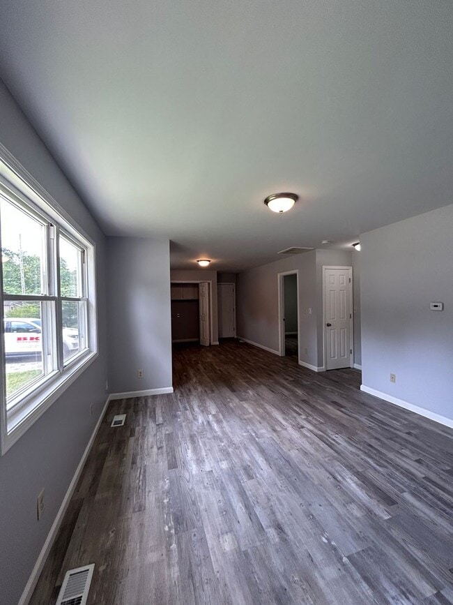 Photo - Remodeled 2 Bedroom Duplex